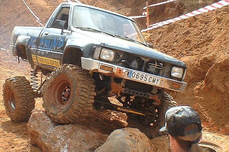 hilux trial 4x4